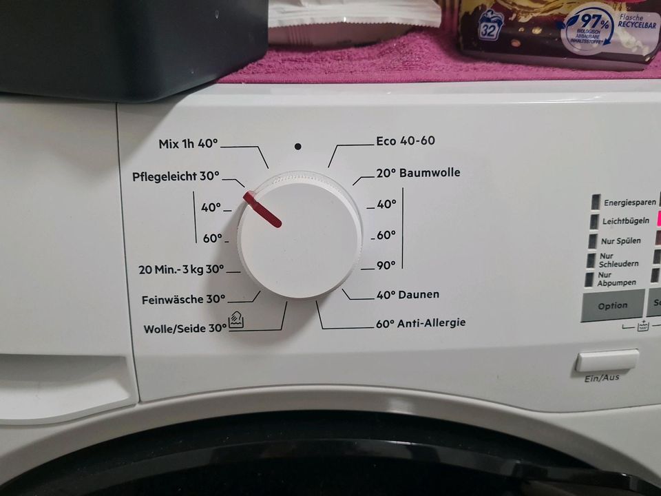 Waschmaschine 1-7kg AEG in Deggendorf