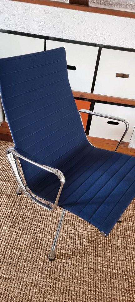 Vitra Eames Hopsack blau, super Zustand! Sessel Stuhl in Schliengen