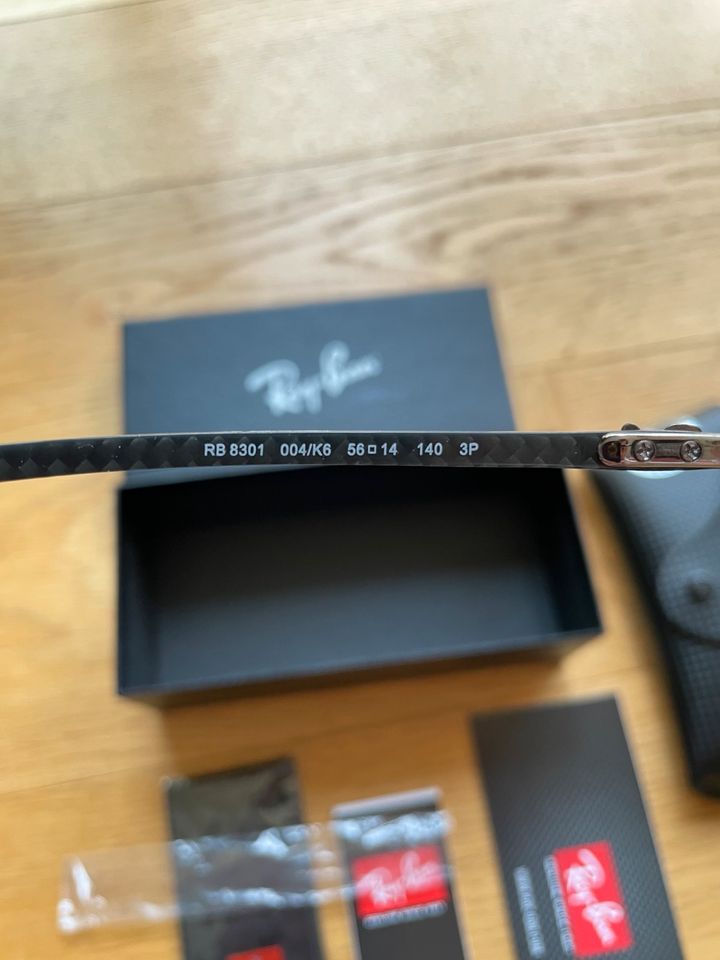 RayBan RB8301 004/K6 56 NEU CARBON, Ray ban, RB 8301,Sonnenbrille in Berlin