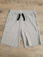 s.Oliver Shorts Gr.152 grau Sweatshorts Bundweite verstellbar Niedersachsen - Osterholz-Scharmbeck Vorschau