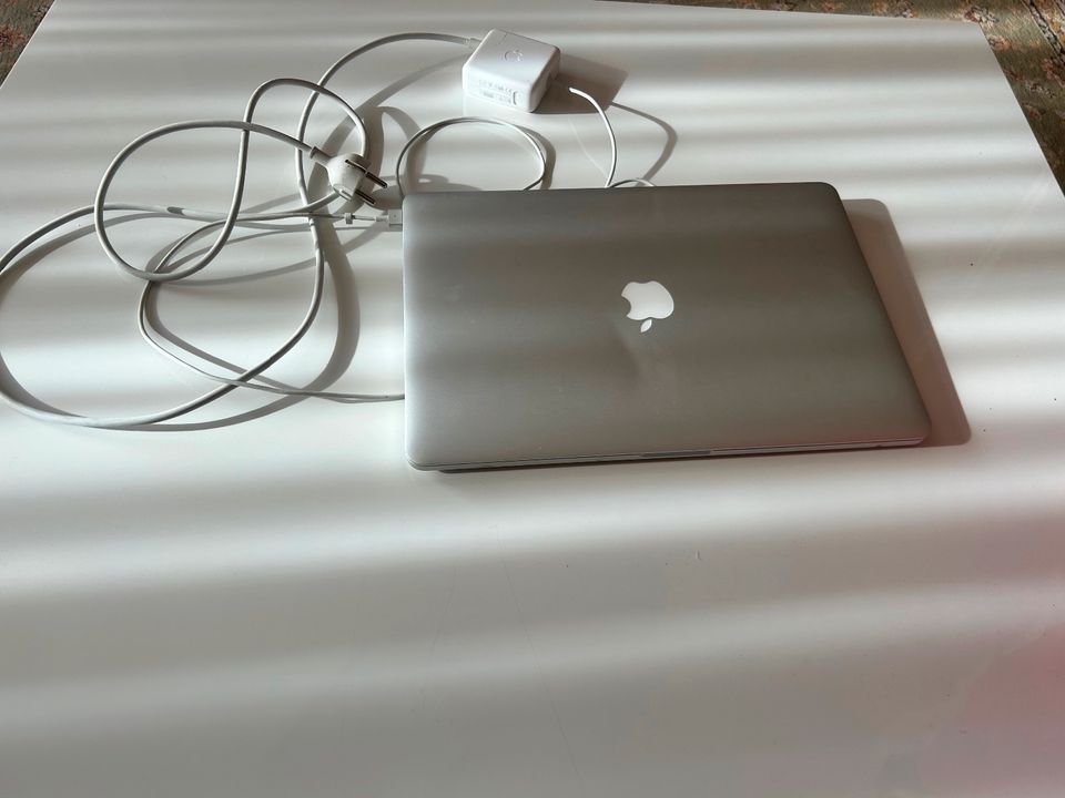 Verkaufe Apple MacBook in Unterhaching