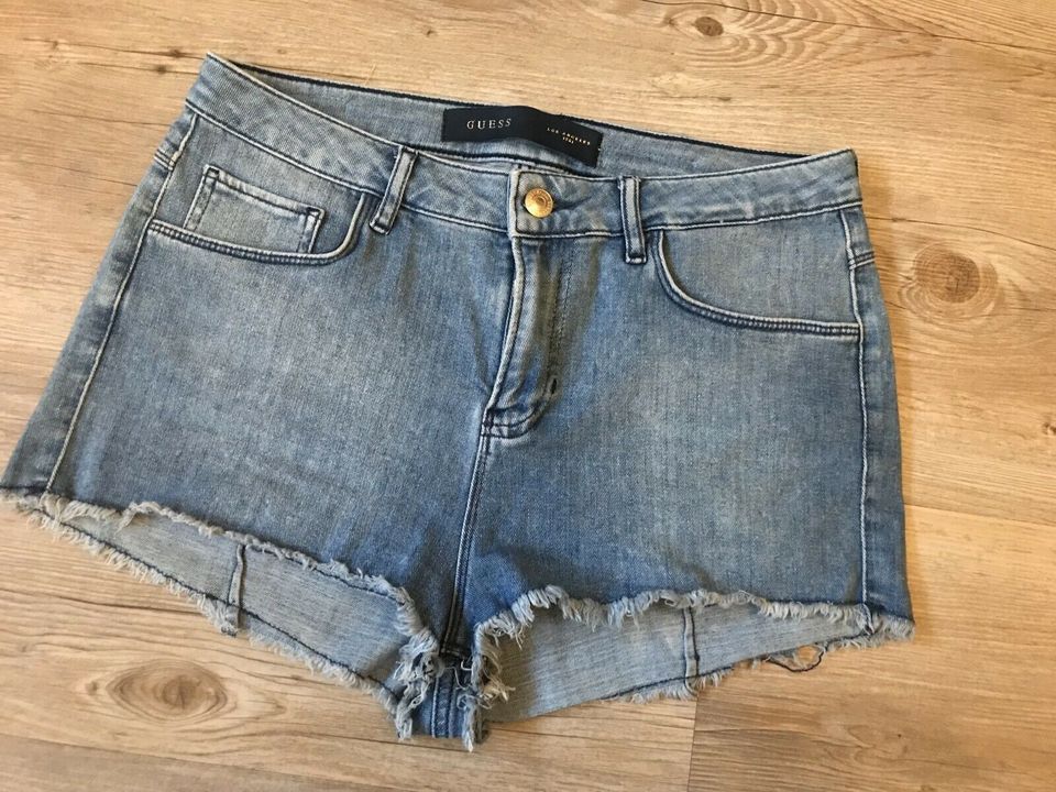 GUESS Jeans Shorts kurze Hose blau Size 29 NP 99€ in Stralsund