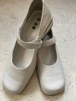 weiße Schuhe - Kommunion - Gr. 36 Hessen - Kelkheim Vorschau