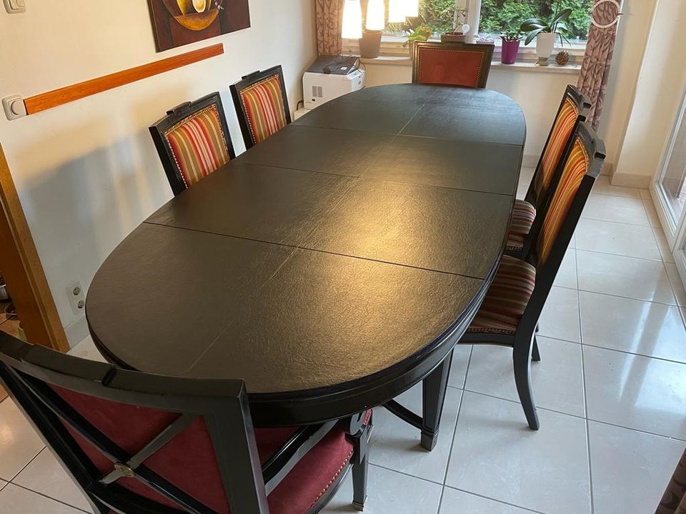 Gigantische Esstisch, HENREDON DINING ROOM mit 8 Stühlen Oval in Braak