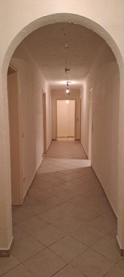 ** Verkauf: 3-4 Zimmer-Wohnung mit 105 m² inklusive Balkon** sofort fei** in Nürnberg (Mittelfr)