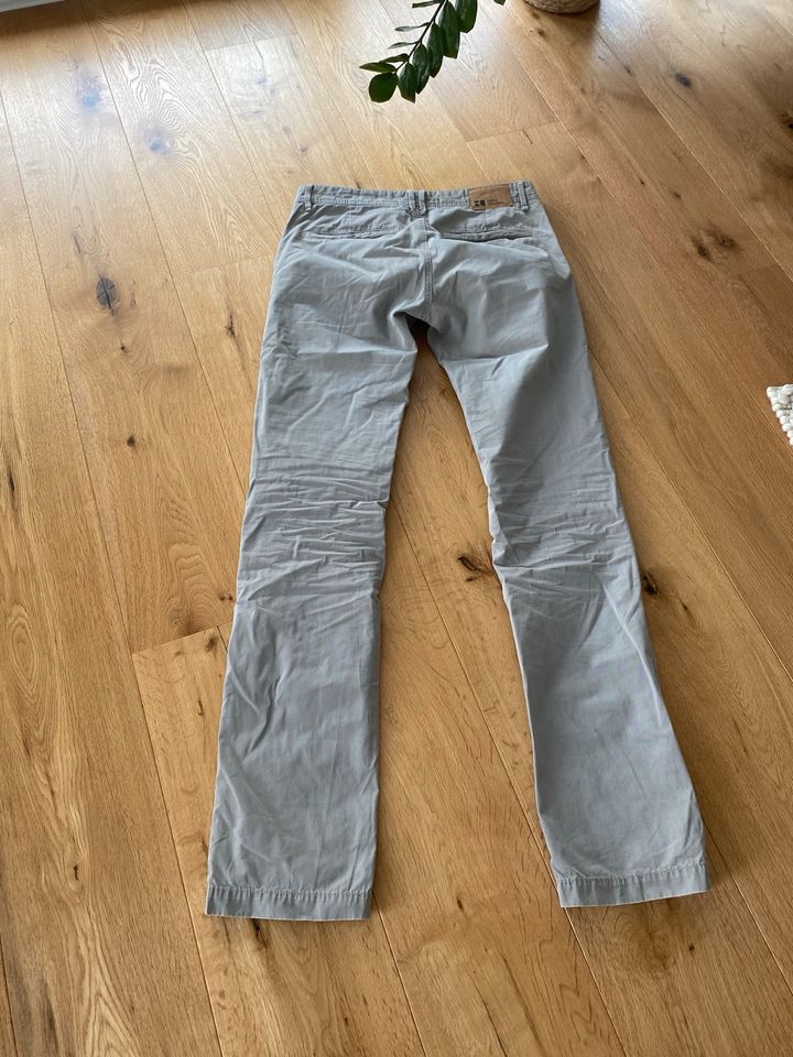 HUGO BOSS Orange Chino Schino-Slim-D 31/34 grau in München