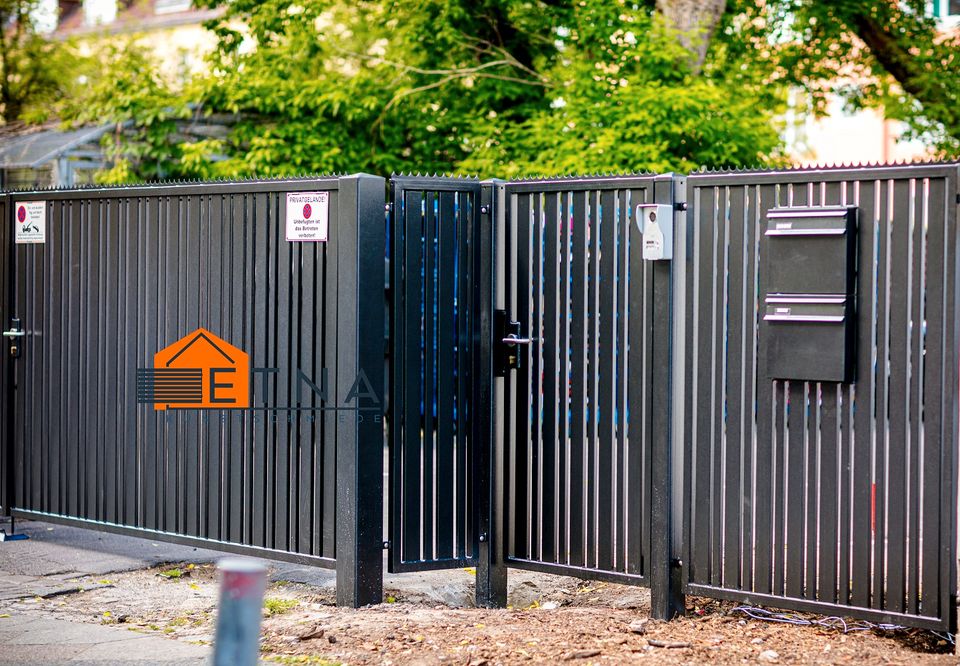 ZAUN AUFS MAUER AUF MAß in Berlin