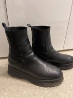 Damen Stiefel in Gr. 41 in schwarz Feldmoching-Hasenbergl - Feldmoching Vorschau