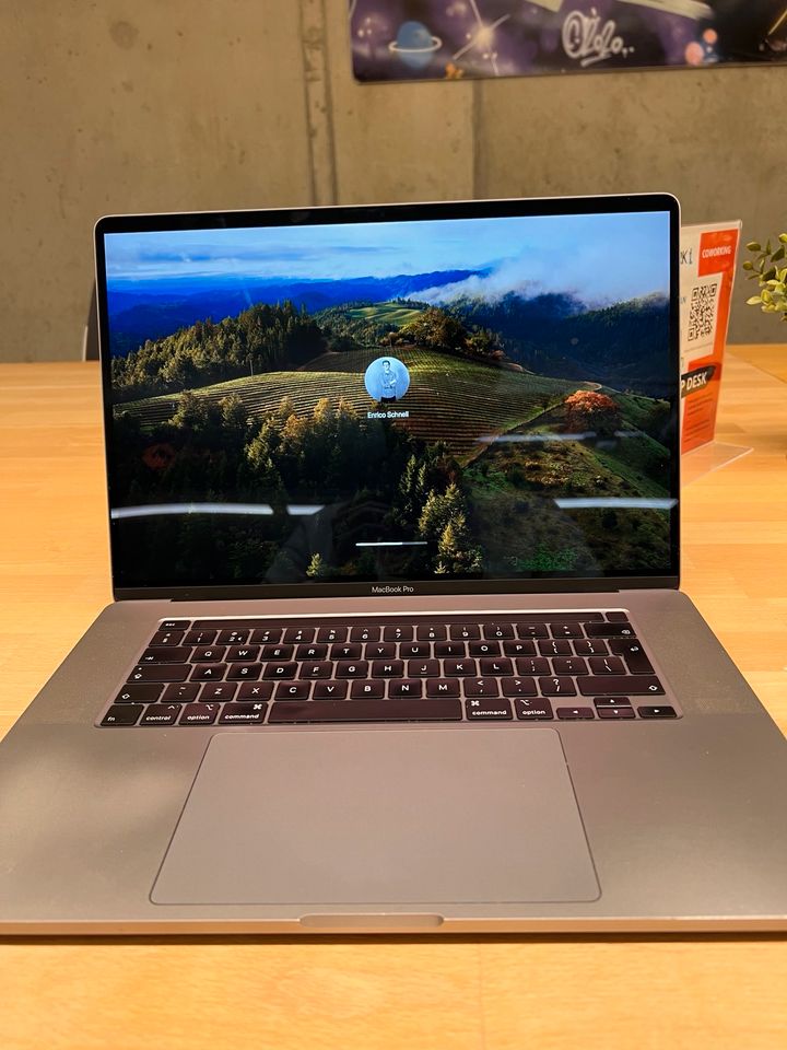 MacBook Pro 16“ 2019 i7 16GB 512GB SSD in München
