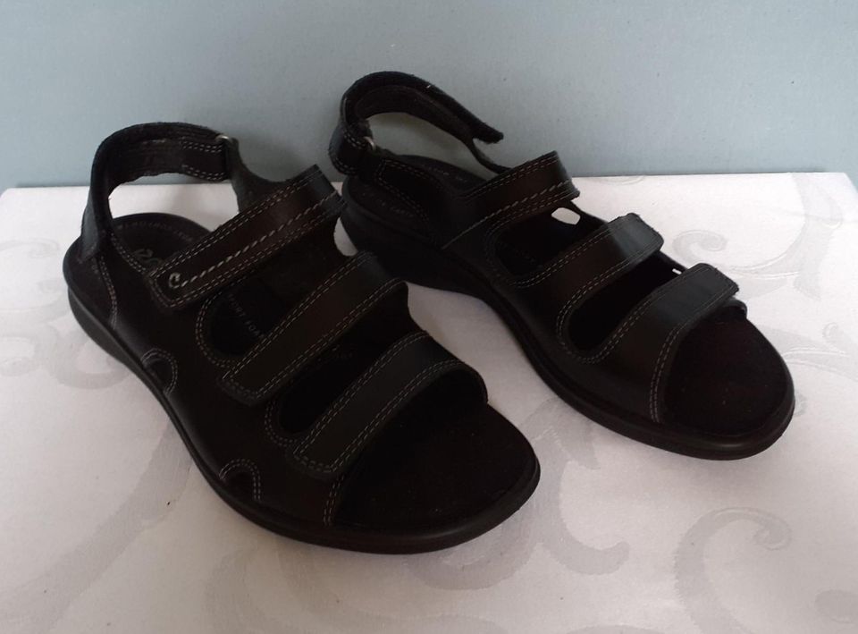 ECCO Trekking Sandalen 37 schwarz Leder memory foam NEU (99,-) in Köln