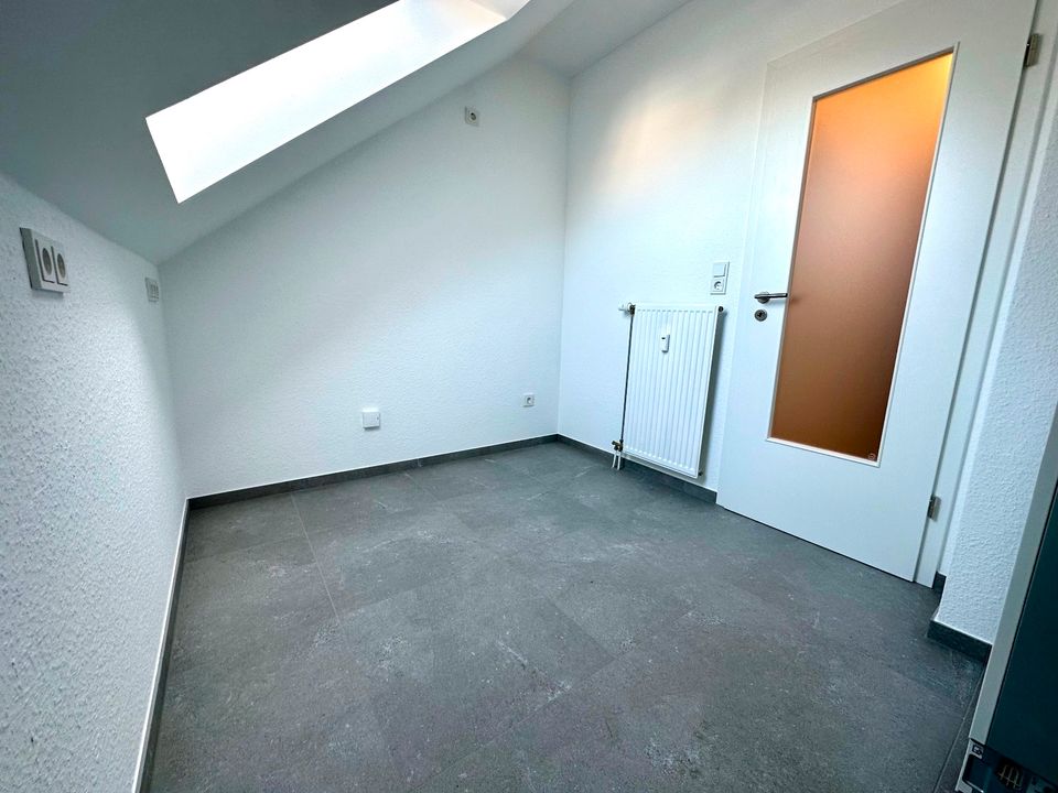 Renovierte 3-Zimmer-Wohnung inkl. TG-Stellplatz, Balkon, Klimaanlage uvm. ideal für Paare & Singles! in Obertshausen
