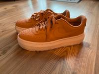 Nike Schuhe Sneaker low Gr. 40 * TOP Berlin - Hellersdorf Vorschau