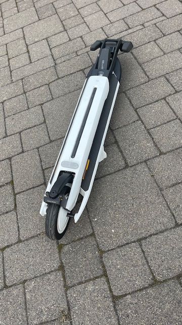 Segway Ninebot KickScooter Air T15E - NEUWERTIG in Odenthal