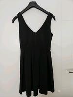 schwarzes Falten Kleid leicht ausgestellt Pimkie Gr 34 Niedersachsen - Bückeburg Vorschau