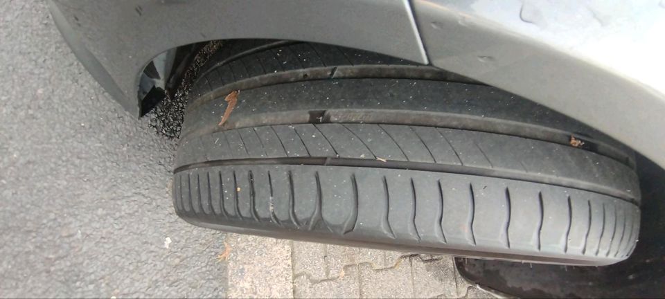 Mercedes C-Klasse W205 Alufelgen 17 Zoll +225 50 R17 Michelin in Burscheid