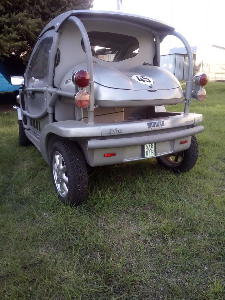 Ein Micro-Car Ligier in Halle