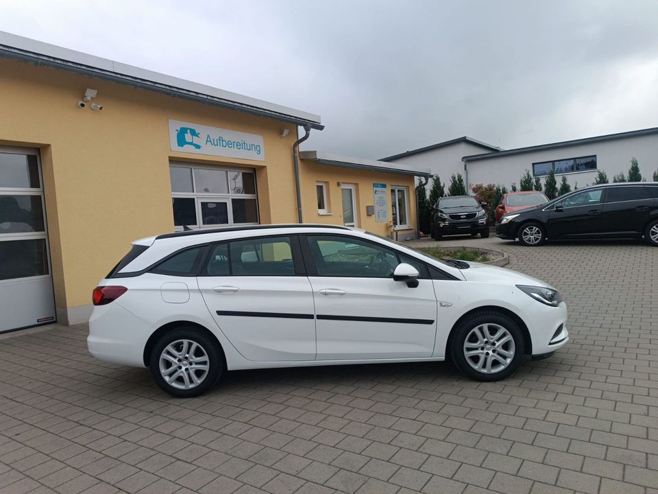 Opel Astra K Sports Tourer Edition*1 Hand*Navi*PDC in Büchenbach
