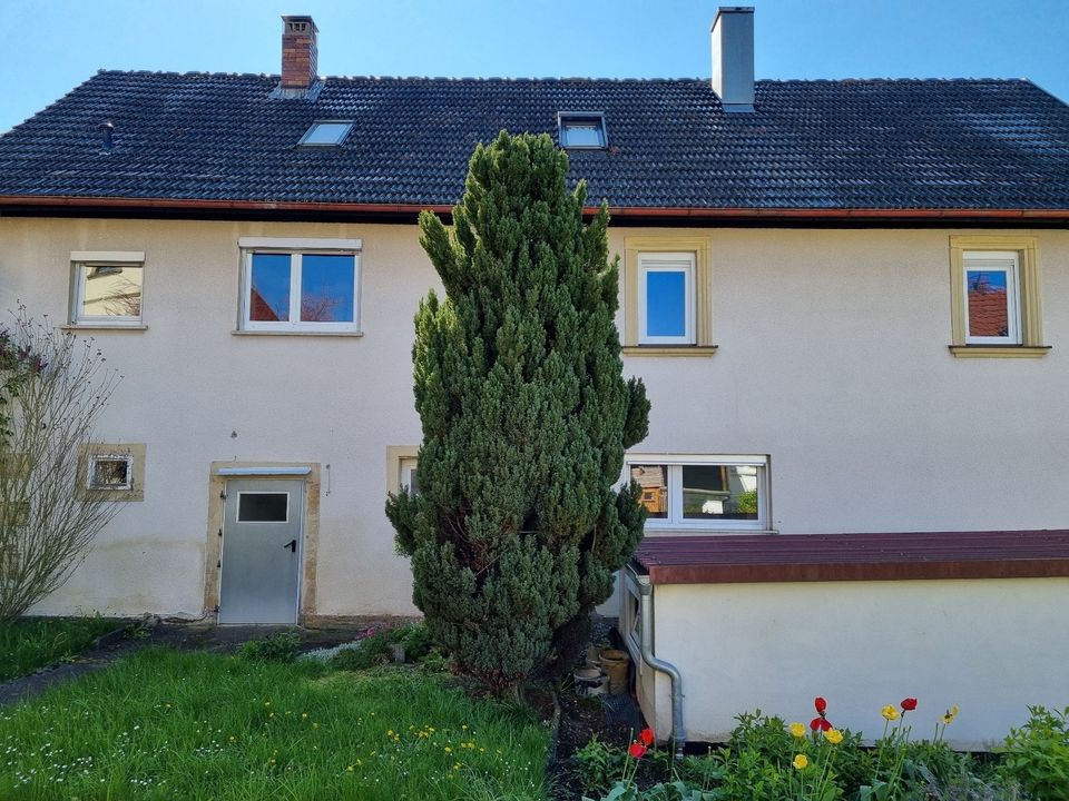 Modernisiertes 1-2 Familien-Wohnhaus mit Nebengebäude, Garage und Garten in zentraler Lage von Rentweinsdorf in Rentweinsdorf