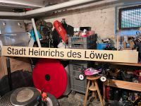 Bahnschild „Stadt Heinrichs des Löwen“ zu verkaufen Niedersachsen - Braunschweig Vorschau