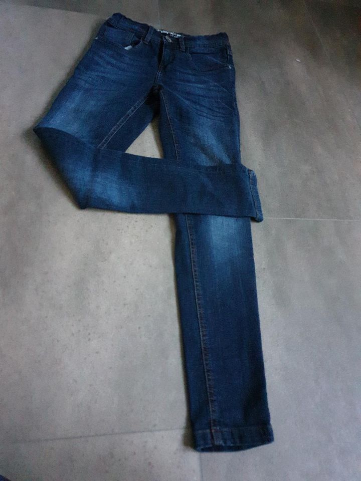 Jeans Hose, gr. 152 in Kleve