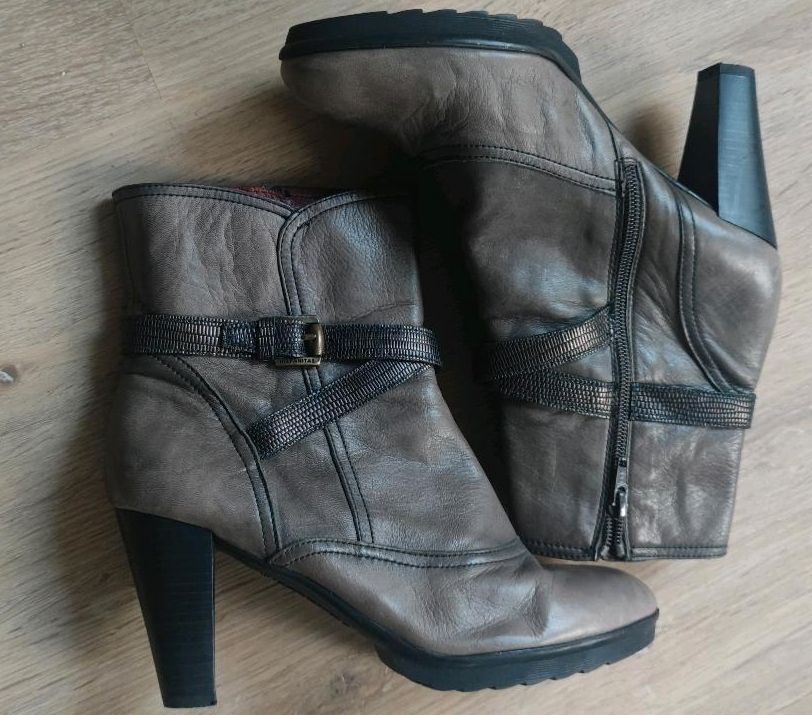 Stiefeletten Leder grau/braun Farbe Größe 39 in Bad Orb