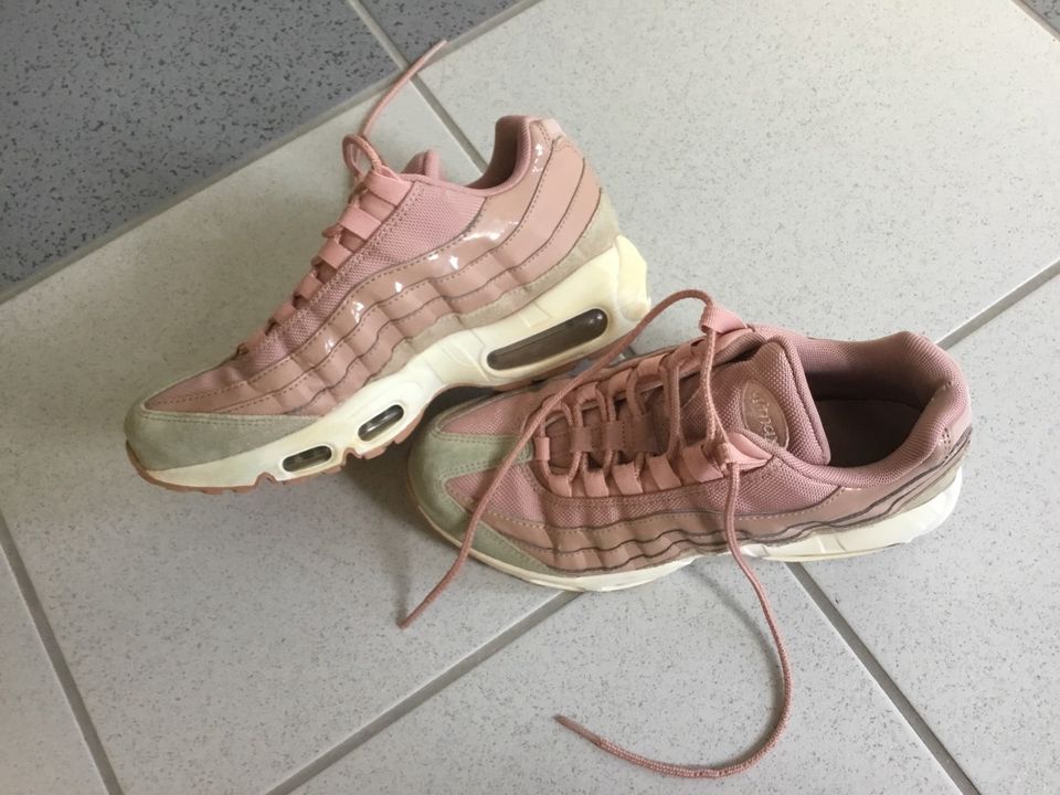 Nike Air Max 95, Größe 39, rosa in Bingen