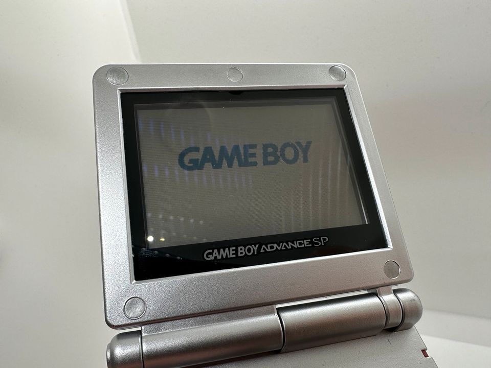 Nintendo Gameboy Advance SP Tribal AGS001 - Neues Case in Köln