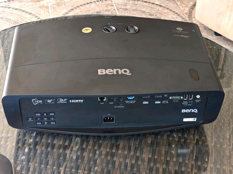 BenQ Beamer 4k HDR W5700 in Berlin