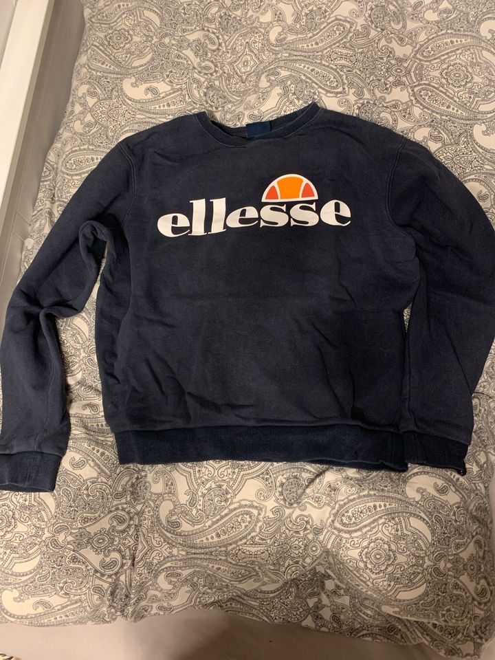 Ellesse Pulli in Berschweiler