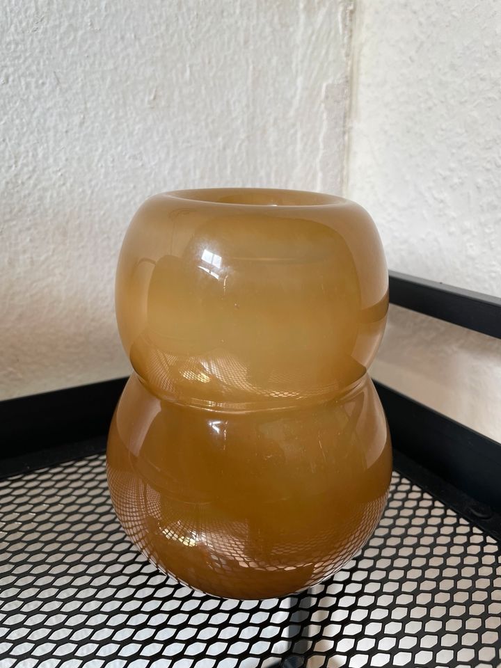 Kleine bauchige Deko Vase in Berlin