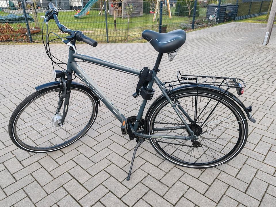 Boccas Fahrrad 28 Zoll zu verkaufen in Brietlingen