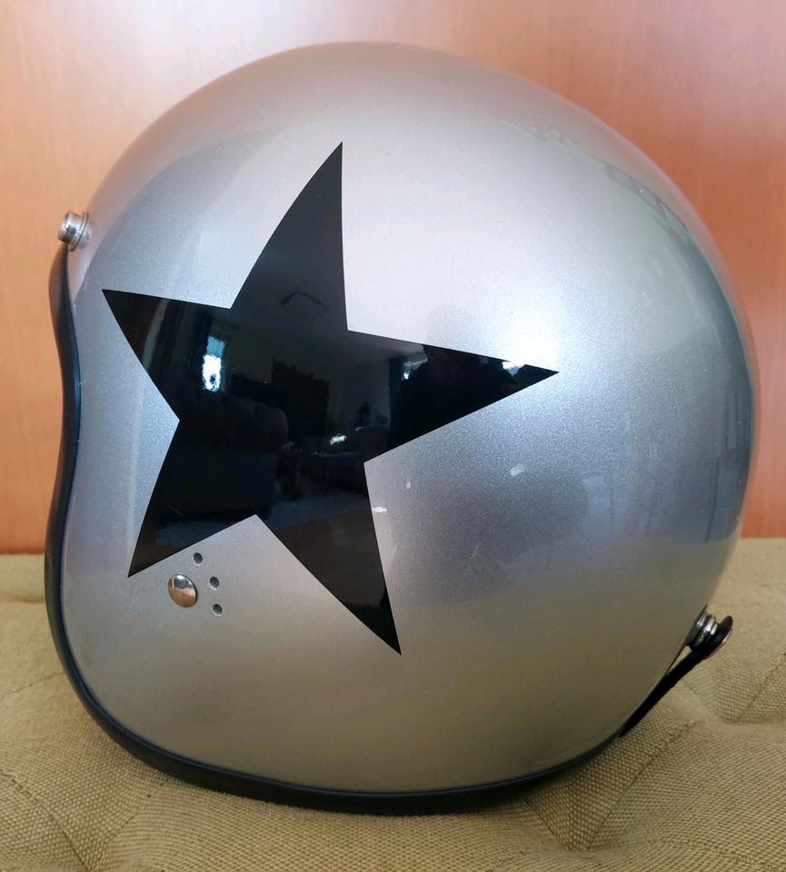 BANDIT Helm STAR Jet Silber mit schwarzen Stern in Melle