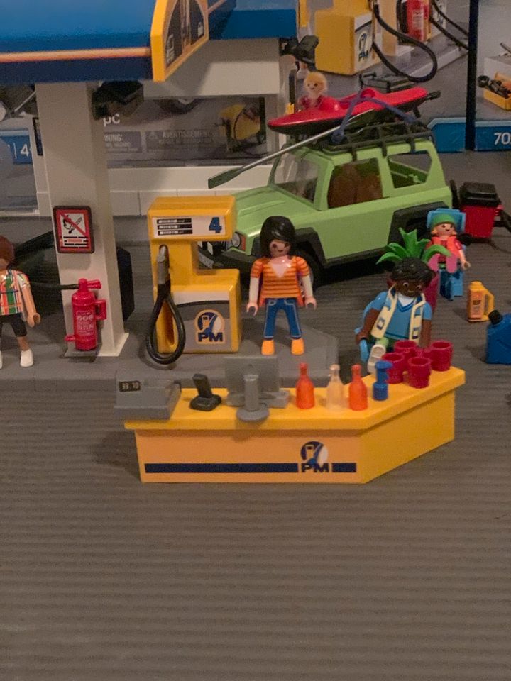 Playmobil  City Life  Große Tankstelle 70201 +  70202  Werkstatt in Pfarrkirchen