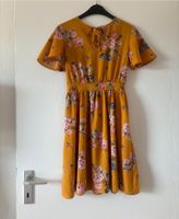 Kleid , Sommer „Atmosphere“ gelb mit Rosen, Gr. 34 Nordrhein-Westfalen - Kevelaer Vorschau