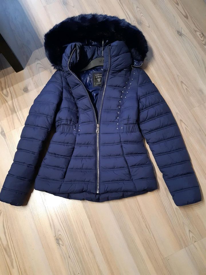 Guess Damen Winterjacke in Größe XS in Köln