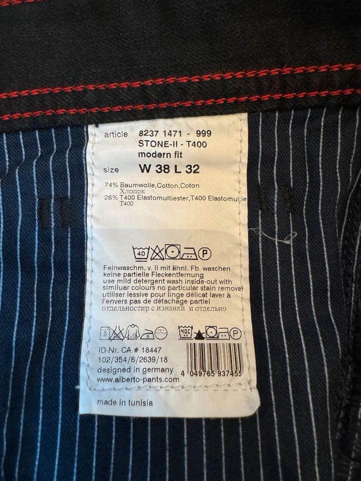 Alberto Jeans Männer schwarz W38/L32 in Bornheim