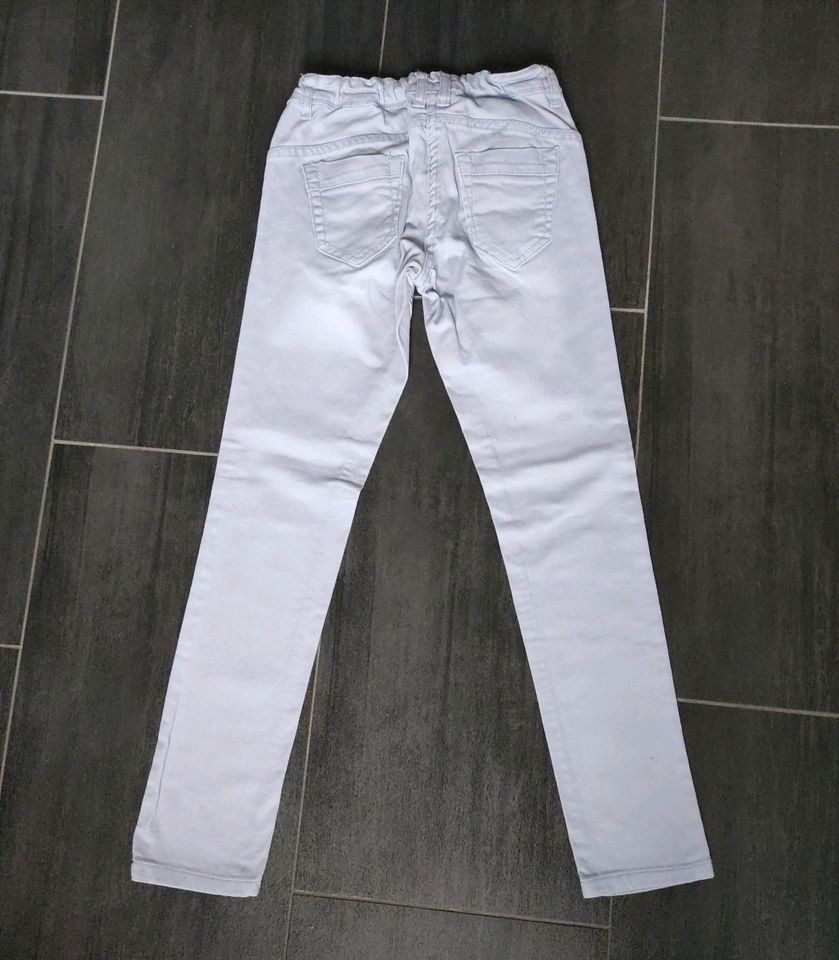 Mädchen 140 146: H&M Jeans weiß + Pocopiano Jeans in Albachten