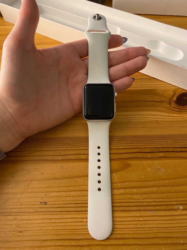 Apple Watch Series 3 in Jembke