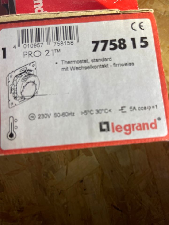 Legrand Thermostat Standard mit Wechselkontakt 7758 15 neu OVP in Leipzig