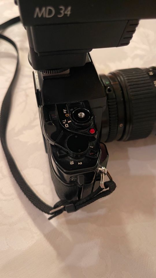 Canon Spiegelreflexkamera A1 mit Cullmann Blitz und Ledertasche in Verl