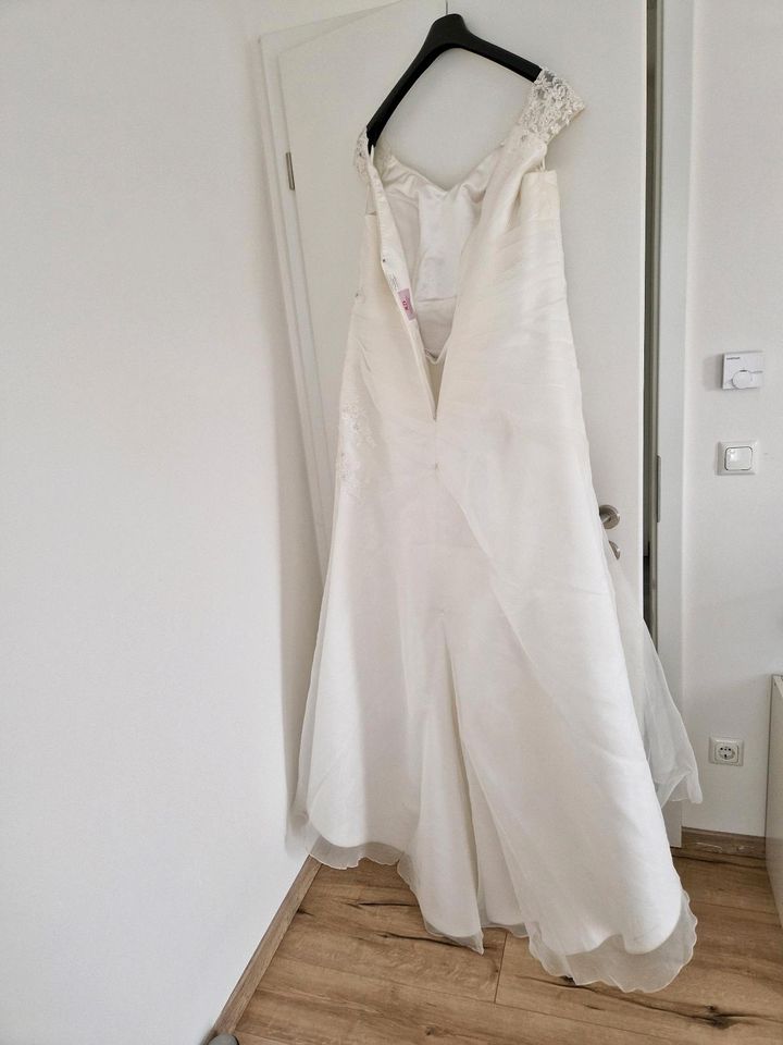Brautkleid Kleid creme XXL 50 Hochzeit Damen Träger in Mühldorf a.Inn