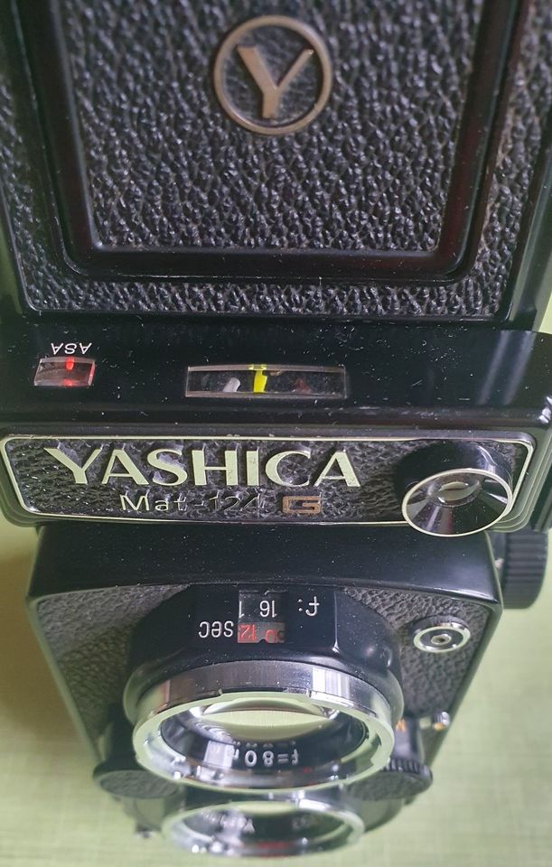 "Yashica Mat-124G 6x6 Kamera ca.Bj.1970-86 SN 2050353" in Bühl