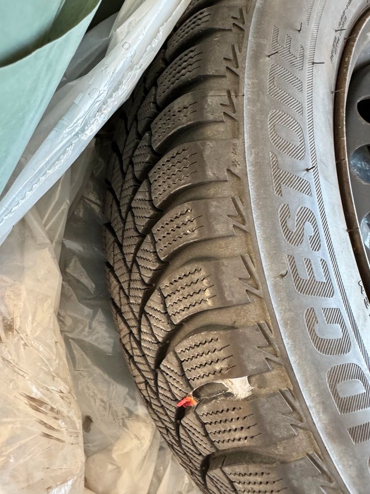 Winterreifen auf Stah Neuwertig kaum gefahren 195/65R15   91T in Weinsberg