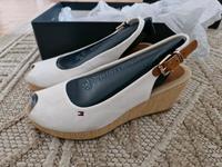 Tommy Hilfiger Sandalen Keilabsatz weiß Brandenburg - Blankenfelde-Mahlow Vorschau