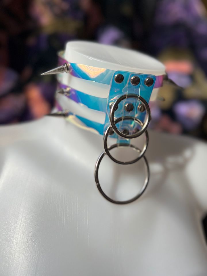 Holographic Choker mit Nieten PVC durchsichtig Halsband Gothic in Berlin