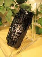 Turmalin Kristall schwarz Huaraz Peru Mineralien Auflösung 200 Gr Baden-Württemberg - Eschelbronn Vorschau