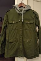 Schöne Kapuzen Jacke Armee Style Gr. 40 Berlin - Steglitz Vorschau