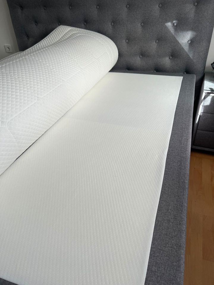 Boxspringbett 180x200+2x Nachschrank in Stuttgart