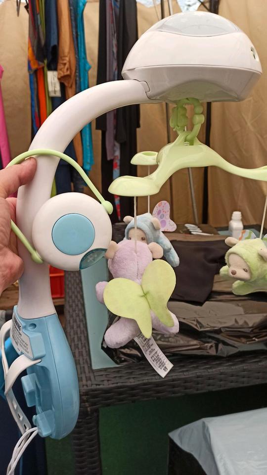 Kinder Spiel uhr mit Licht Effekt. Musik und Fernbedienung in Zell am Main