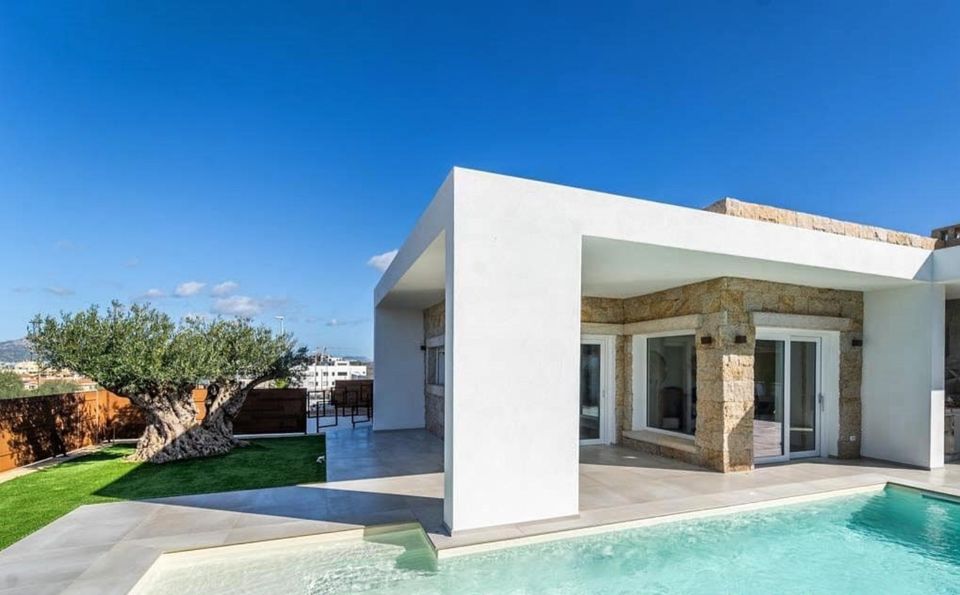 SARDINIEN - Moderne und luxuriöse Villa mit privatem Pool (OLBIA in Abtsgmünd